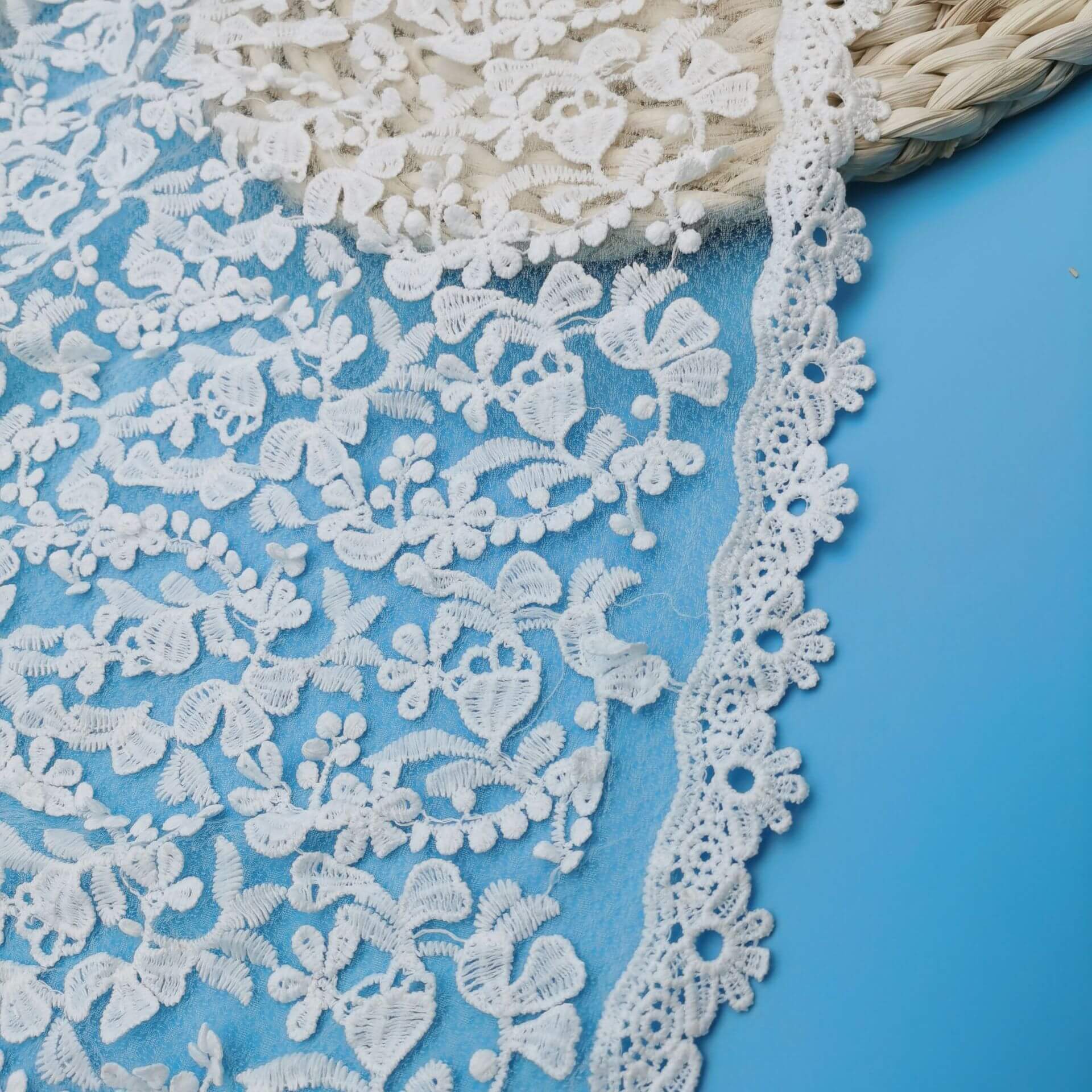 Lace Fabric Milk Silk Water Soluble Polyester for Apparel Wholesale Su 4